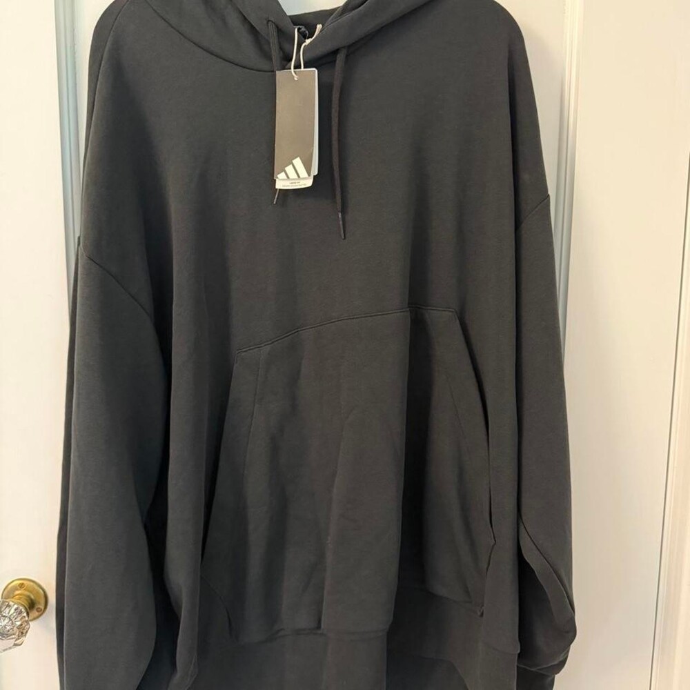 Adidas black hoodie size 2XL #athletic #sporty